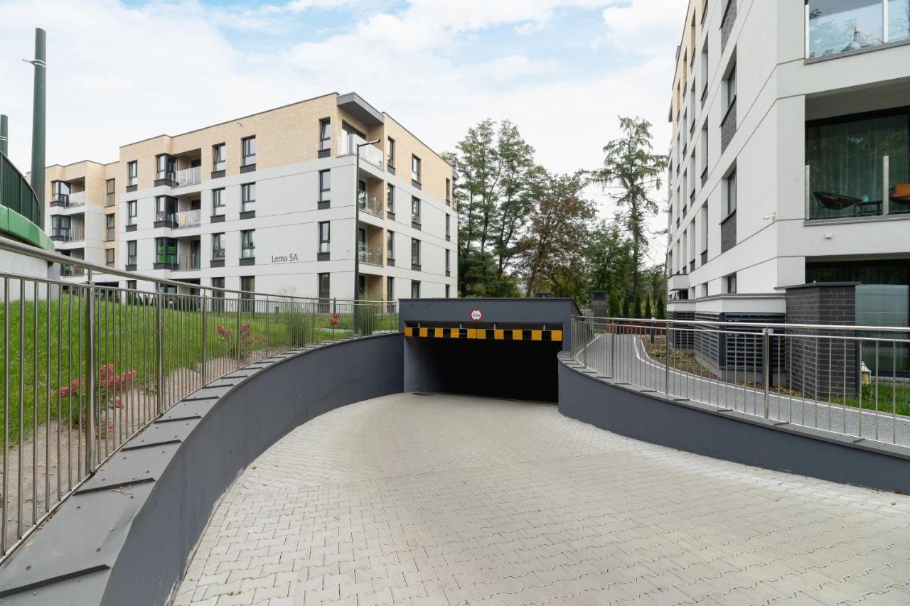 W Parku Lotnikow Apartments Tauron Arena By Noclegi Renters Krakow Luaran gambar