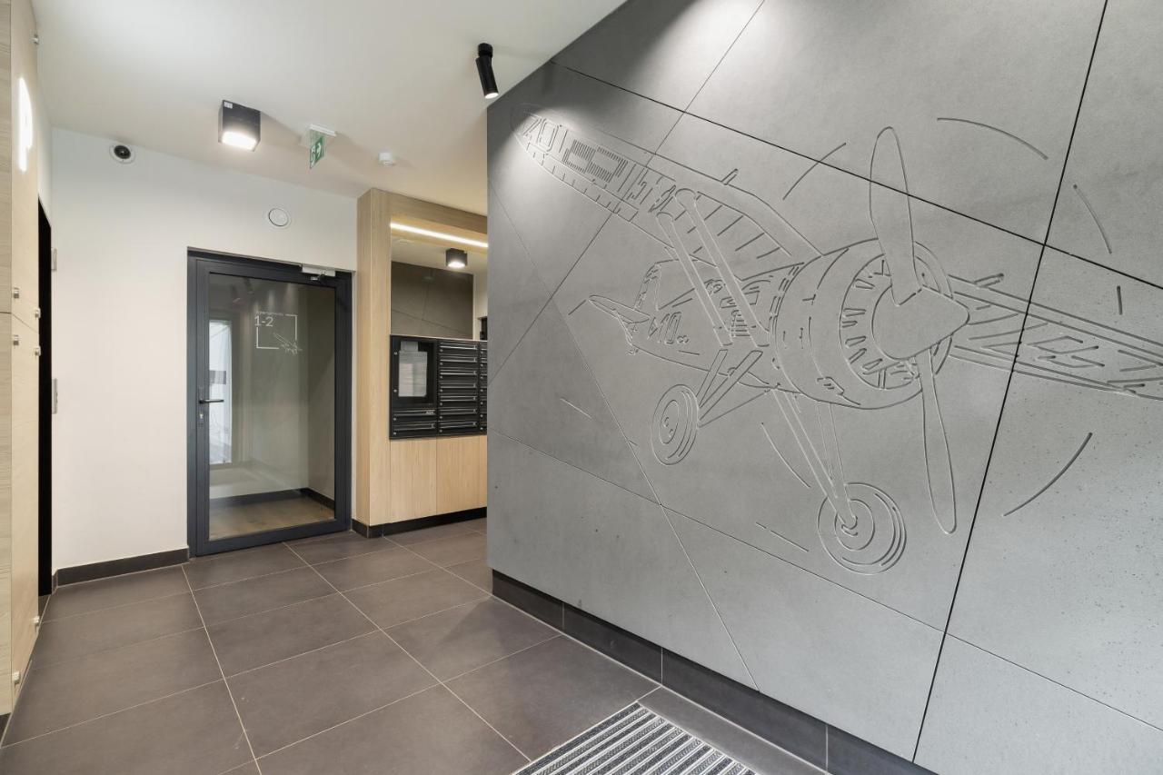 W Parku Lotnikow Apartments Tauron Arena By Noclegi Renters Krakow Luaran gambar